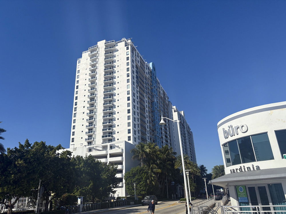 Sunset Harbor South Condo photo 2